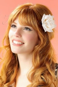 50s Bernie Rose Hair Clip In Cream