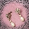 30s Vayen Pearl Drop Clip Earrings In Gold 2 30s Vayen Pearl Drop Clip Earrings In Gold -King Louie Shop 139385 Lovely Miriam Earrings 333 51 26475 08142018 006W category