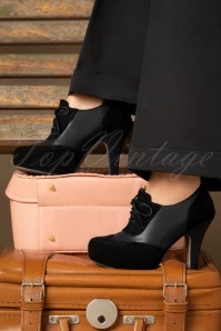 40s Angie On Track Shoe Booties In Black