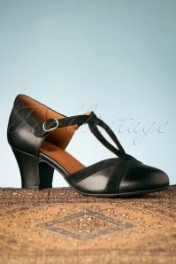 40s Fiorello T-Strap Pumps In Black