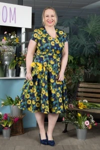 Topvintage Exclusive ~ 50s Olivia Short Sleeves Swing Dress In Dark Blue - Image 6