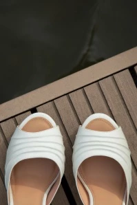 Ava Paloma Blanca Slip On Mules In Cream 5 Ava Paloma Blanca Slip On Mules In Cream - Image 3