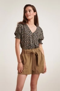 Shelley Shorts In Camel