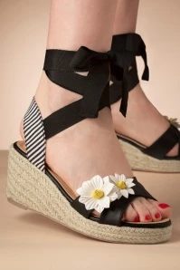 Lady Daisy Wedges In Black