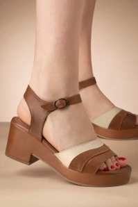 Gala Clog Sandals In Brandy