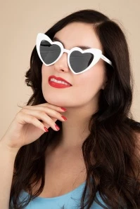 50s Cat Eye Heart Shades In White