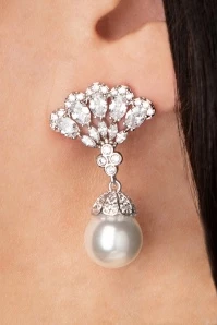 Cubic Zirkonia Pearl Stud Earrings In Silver