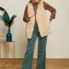 King Louie Cilla Boheme Gilet In Marzipan -King Louie Shop 246070 King Louie 46891 Gilet Cilla Behome Marzipan 020L copy category